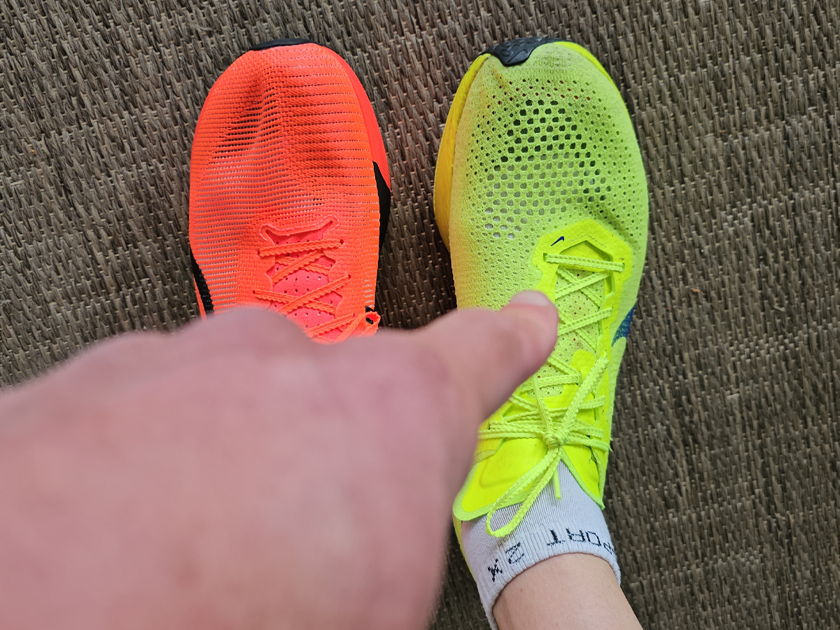 Asics Metaspeed en Nike Vaporfly aan voeten