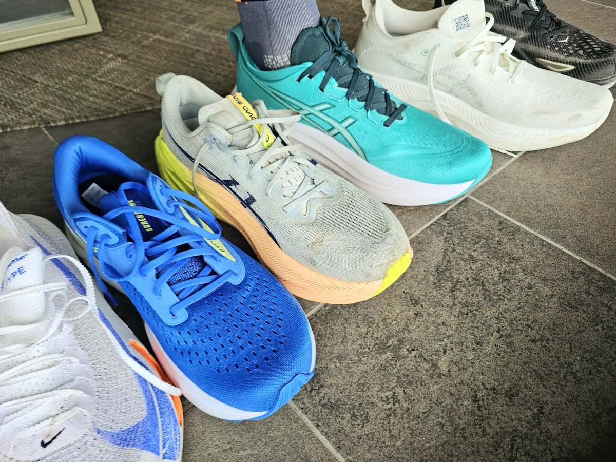 Nike Alphafly 3 vs ASICS NIMBUS 27 vs Asics KAYANO 31- VS Hoka Clifton 9 vs Brooks Adrenaline 24 vs ASICS SUPERBLAST 2