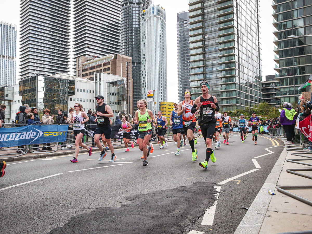 Peter hardlopend tijdens Londen marathon