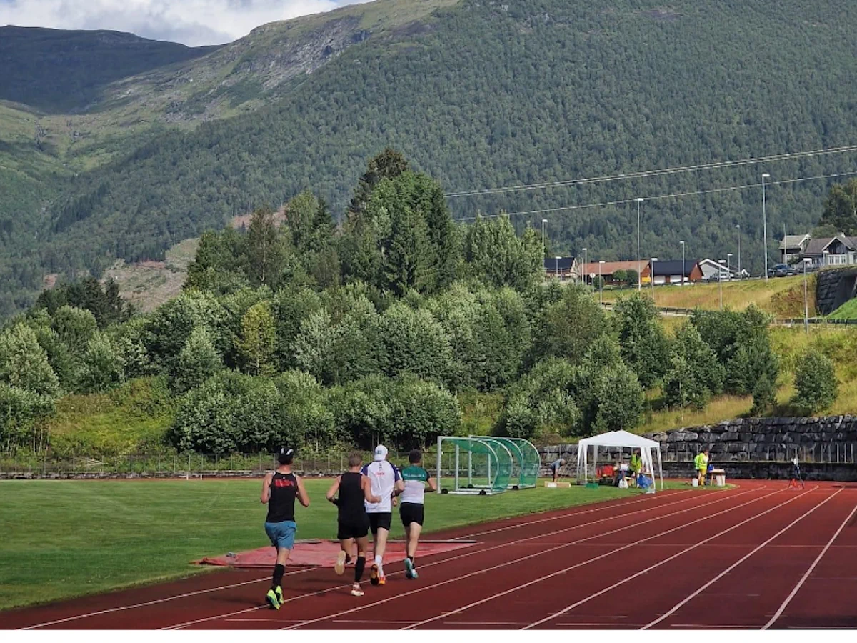 Atletiekbaan Hornindalsvatnet Marathon